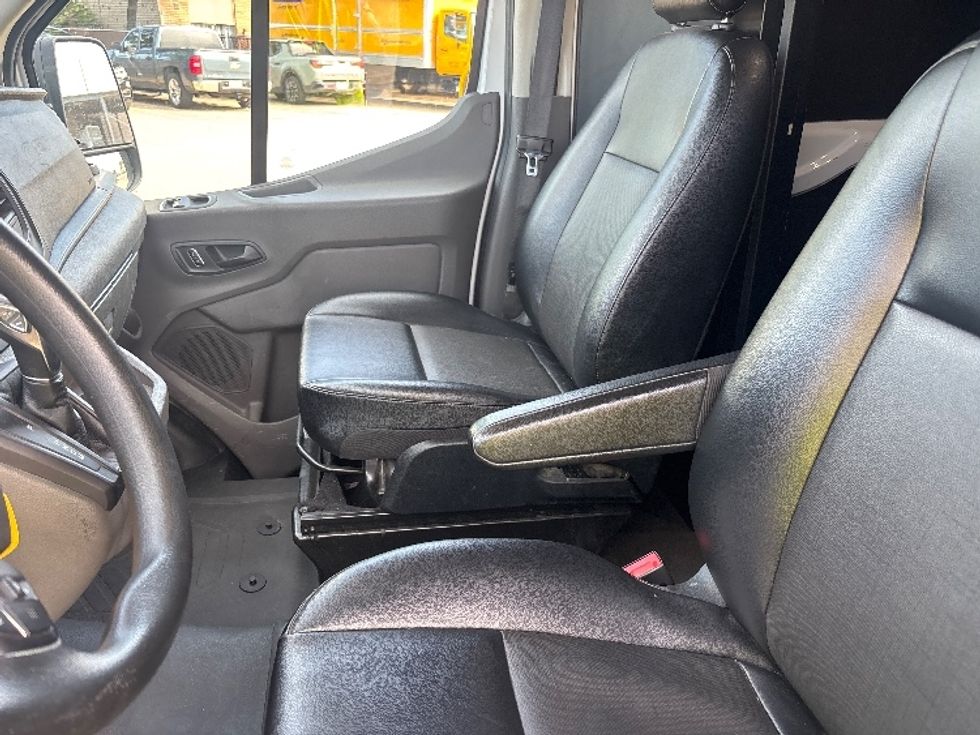 Cargo Van (Panel Van)-Light and Medium Duty Trucks-Ford-2022-Transit 250-Houston-TX-89,266\n\t\tmiles-$ 38,750 - Image 15