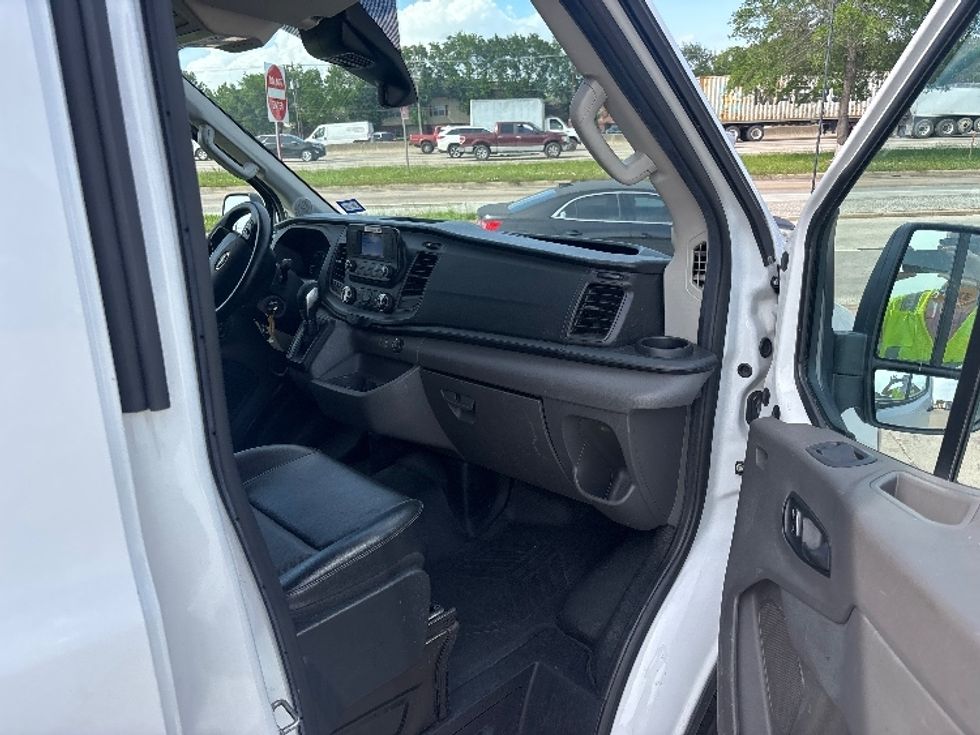 Cargo Van (Panel Van)-Light and Medium Duty Trucks-Ford-2022-Transit 250-Houston-TX-89,266\n\t\tmiles-$ 38,750 - Image 16