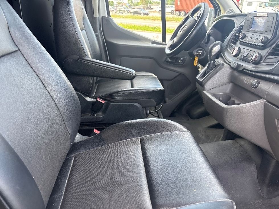 Cargo Van (Panel Van)-Light and Medium Duty Trucks-Ford-2022-Transit 250-Houston-TX-89,266\n\t\tmiles-$ 38,750 - Image 18