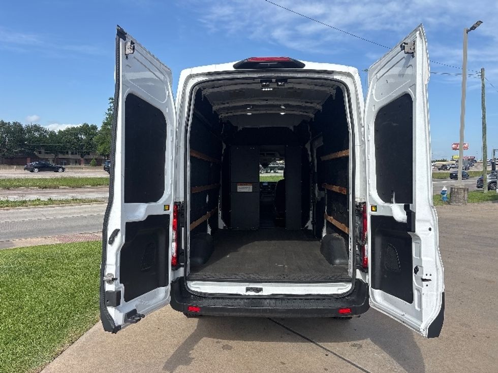 Cargo Van (Panel Van)-Light and Medium Duty Trucks-Ford-2022-Transit 250-Houston-TX-89,266\n\t\tmiles-$ 38,750 - Image 7