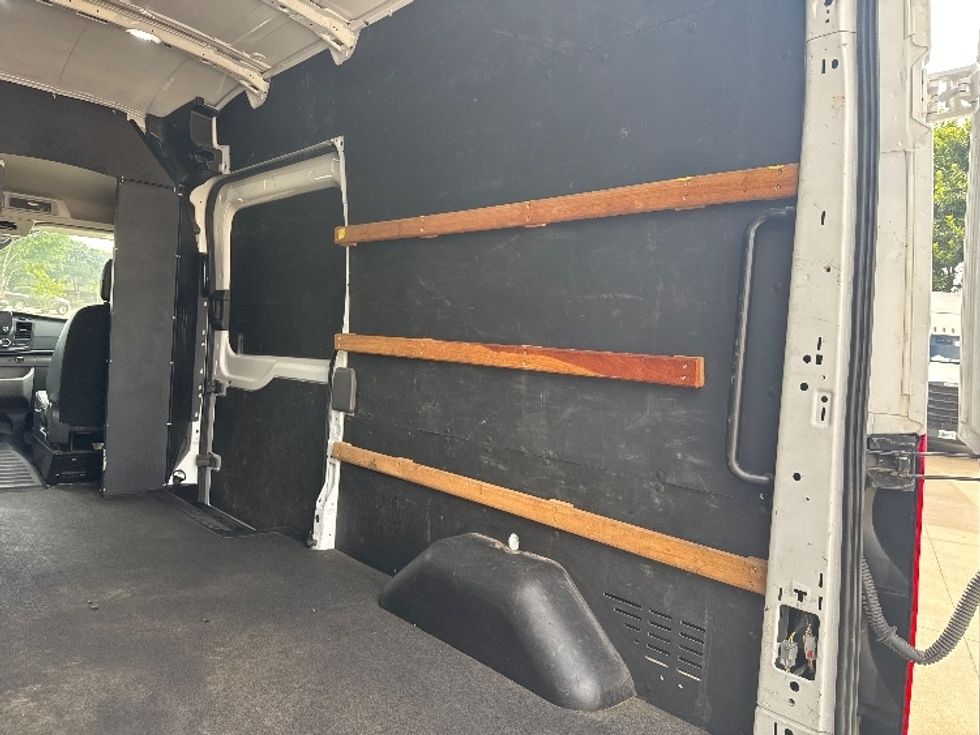 Cargo Van (Panel Van)-Light and Medium Duty Trucks-Ford-2022-Transit 250-Houston-TX-97,703\n\t\tmiles-$ 36,000 - Image 10