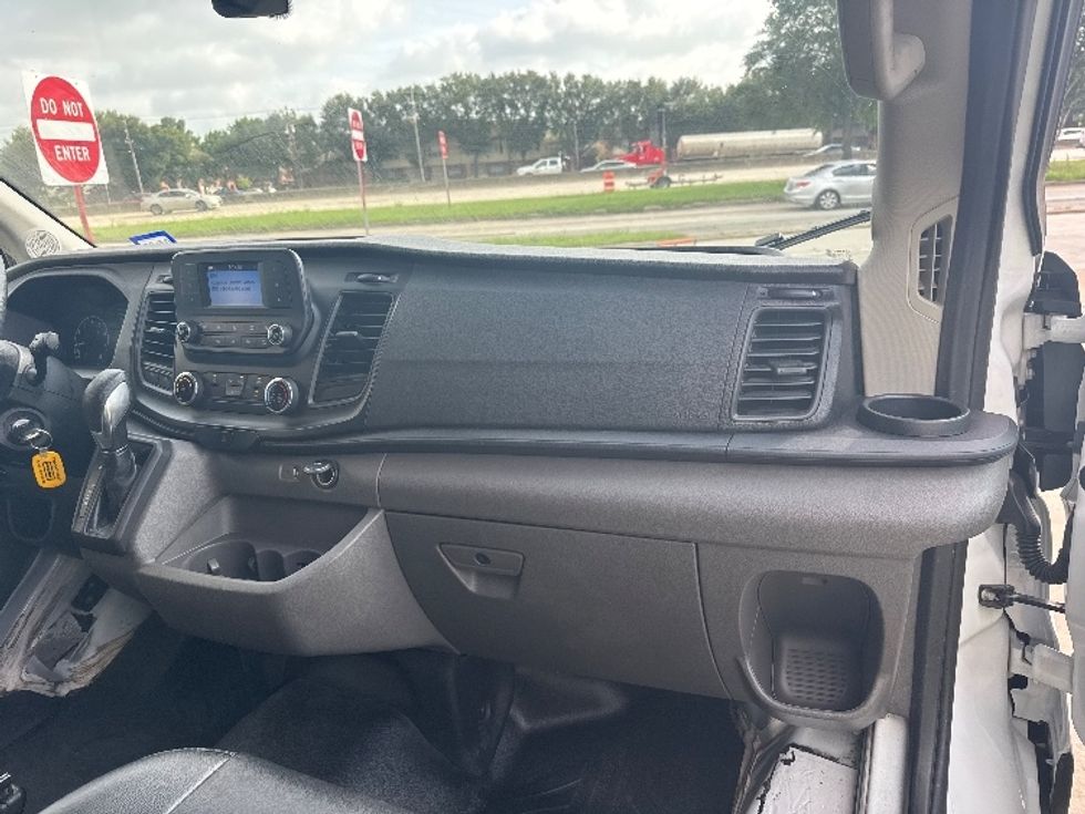 Cargo Van (Panel Van)-Light and Medium Duty Trucks-Ford-2022-Transit 250-Houston-TX-97,703\n\t\tmiles-$ 36,000 - Image 18