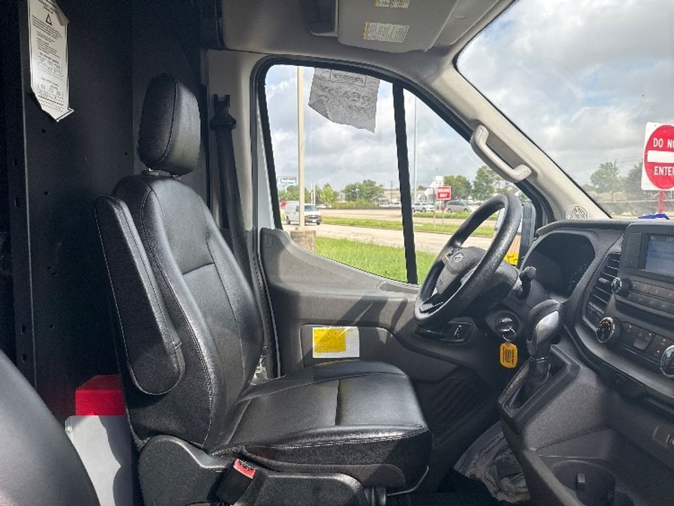 Cargo Van (Panel Van)-Light and Medium Duty Trucks-Ford-2022-Transit 250-Houston-TX-97,703\n\t\tmiles-$ 36,000 - Image 19