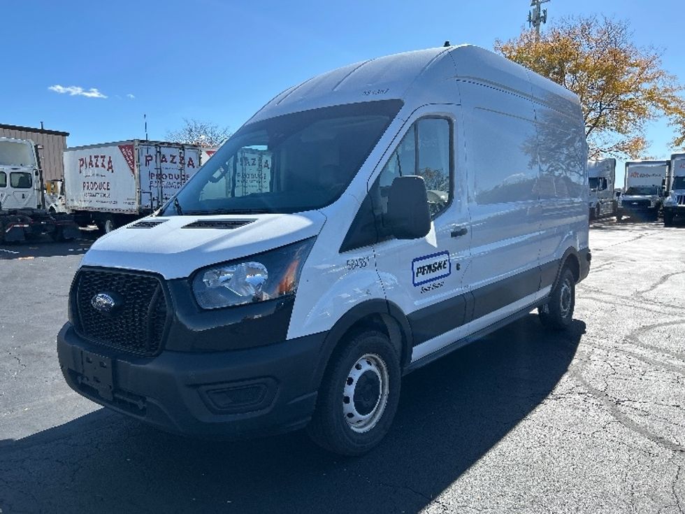 Cargo Van (Panel Van)-Light and Medium Duty Trucks-Ford-2022-Transit 250-Indianapolis-IN-137,979\n\t\tmiles-$ 28,500 - Image 3