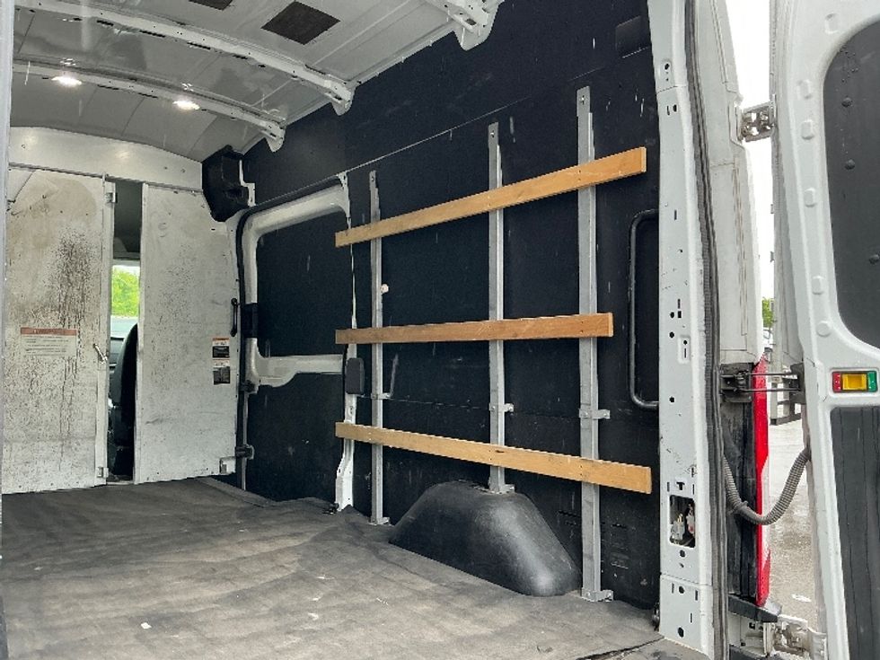 Cargo Van (Panel Van)-Light and Medium Duty Trucks-Ford-2022-Transit 250-Indianapolis-IN-84,103\n\t\tmiles-$ 38,000 - Image 12