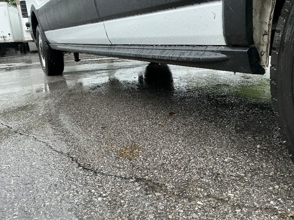 Cargo Van (Panel Van)-Light and Medium Duty Trucks-Ford-2022-Transit 250-Indianapolis-IN-84,103\n\t\tmiles-$ 38,000 - Image 14