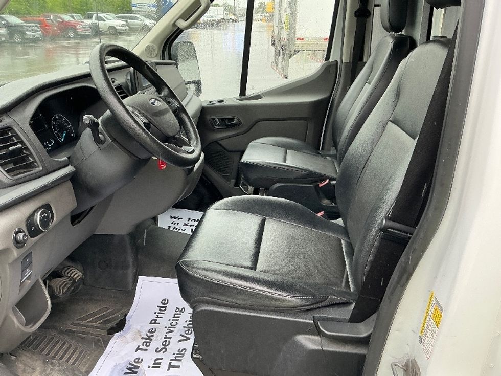 Cargo Van (Panel Van)-Light and Medium Duty Trucks-Ford-2022-Transit 250-Indianapolis-IN-84,103\n\t\tmiles-$ 38,000 - Image 19