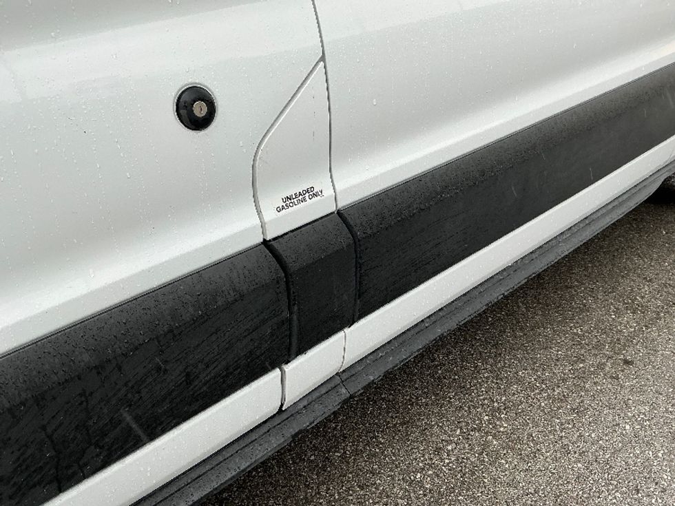 Cargo Van (Panel Van)-Light and Medium Duty Trucks-Ford-2022-Transit 250-Indianapolis-IN-84,103\n\t\tmiles-$ 38,000 - Image 26