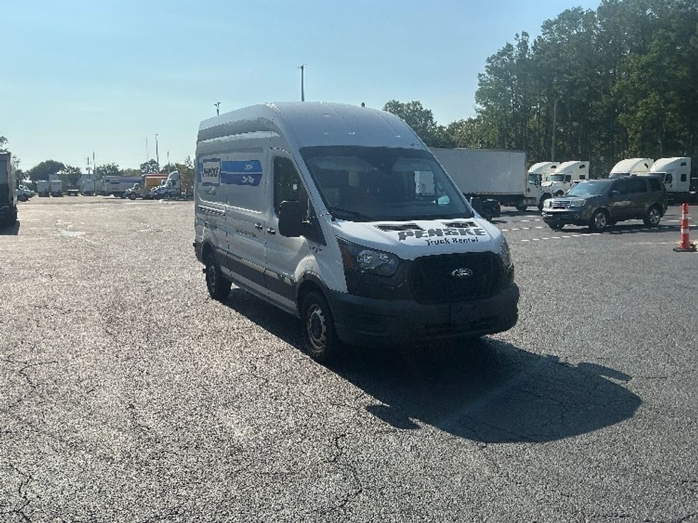 Cargo Van (Panel Van)-Light and Medium Duty Trucks-Ford-2022-Transit 250-Jacksonville-FL-145,770\n\t\tmiles-$ 28,000 - Image 1