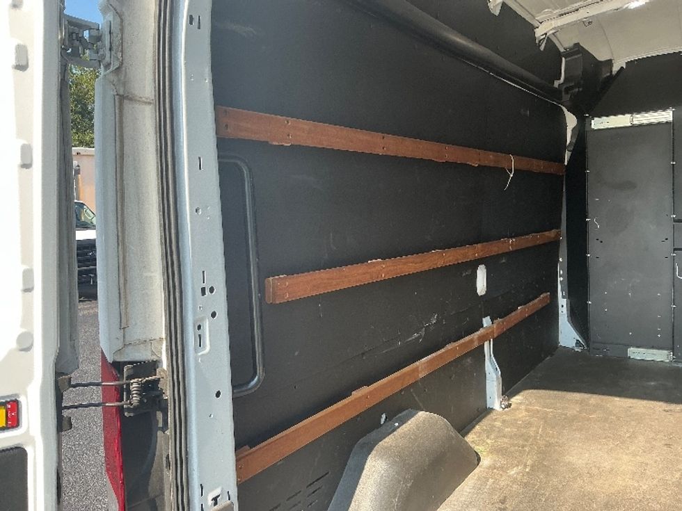 Cargo Van (Panel Van)-Light and Medium Duty Trucks-Ford-2022-Transit 250-Jacksonville-FL-145,770\n\t\tmiles-$ 28,000 - Image 10