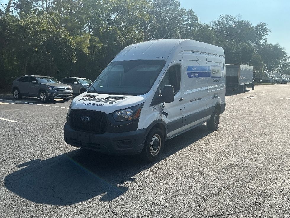 Cargo Van (Panel Van)-Light and Medium Duty Trucks-Ford-2022-Transit 250-Jacksonville-FL-145,770\n\t\tmiles-$ 28,000 - Image 3