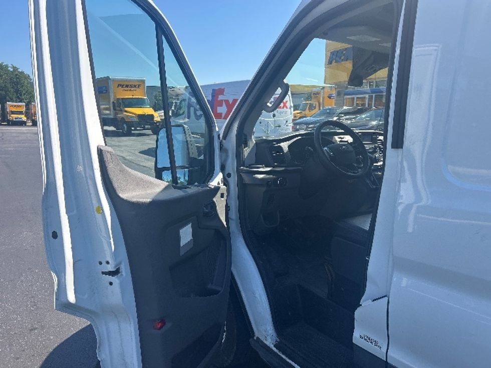 Cargo Van (Panel Van)-Light and Medium Duty Trucks-Ford-2022-Transit 250-Jessup-MD-63,455\n\t\tmiles-$ 38,250 - Image 15