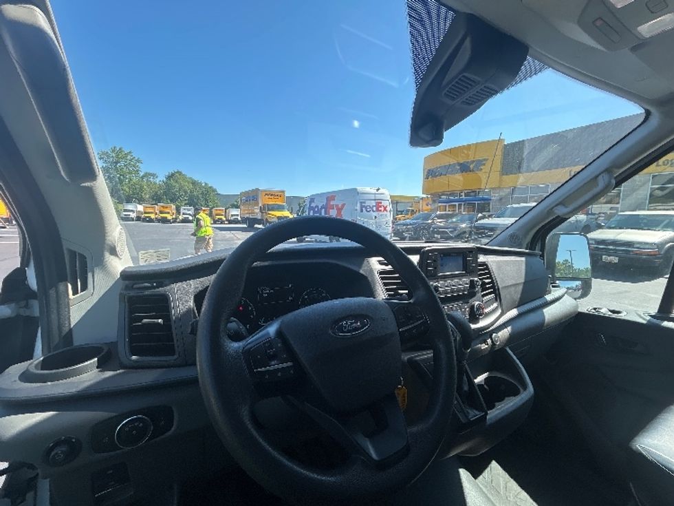 Cargo Van (Panel Van)-Light and Medium Duty Trucks-Ford-2022-Transit 250-Jessup-MD-63,455\n\t\tmiles-$ 38,250 - Image 17