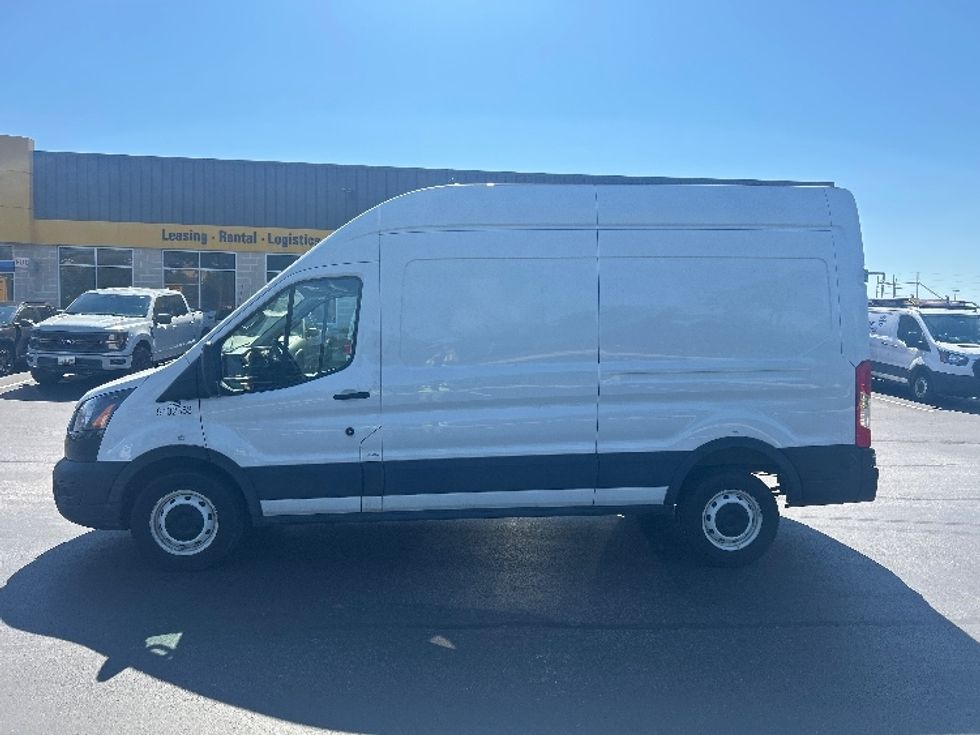 Cargo Van (Panel Van)-Light and Medium Duty Trucks-Ford-2022-Transit 250-Jessup-MD-63,455\n\t\tmiles-$ 38,250 - Image 4