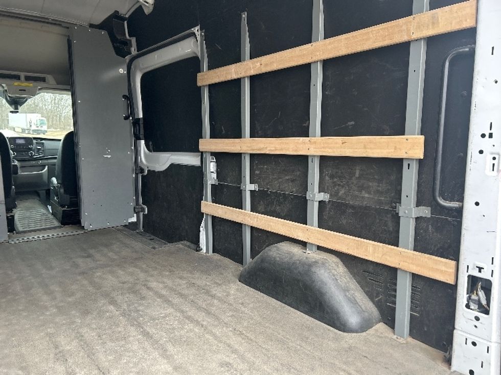 Cargo Van (Panel Van)-Light and Medium Duty Trucks-Ford-2022-Transit 250-Kalamazoo-MI-109,750\n\t\tmiles-$ 34,500 - Image 12