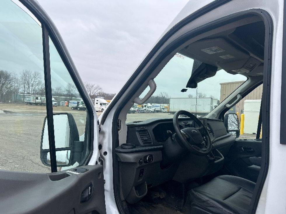 Cargo Van (Panel Van)-Light and Medium Duty Trucks-Ford-2022-Transit 250-Kalamazoo-MI-109,750\n\t\tmiles-$ 34,500 - Image 16