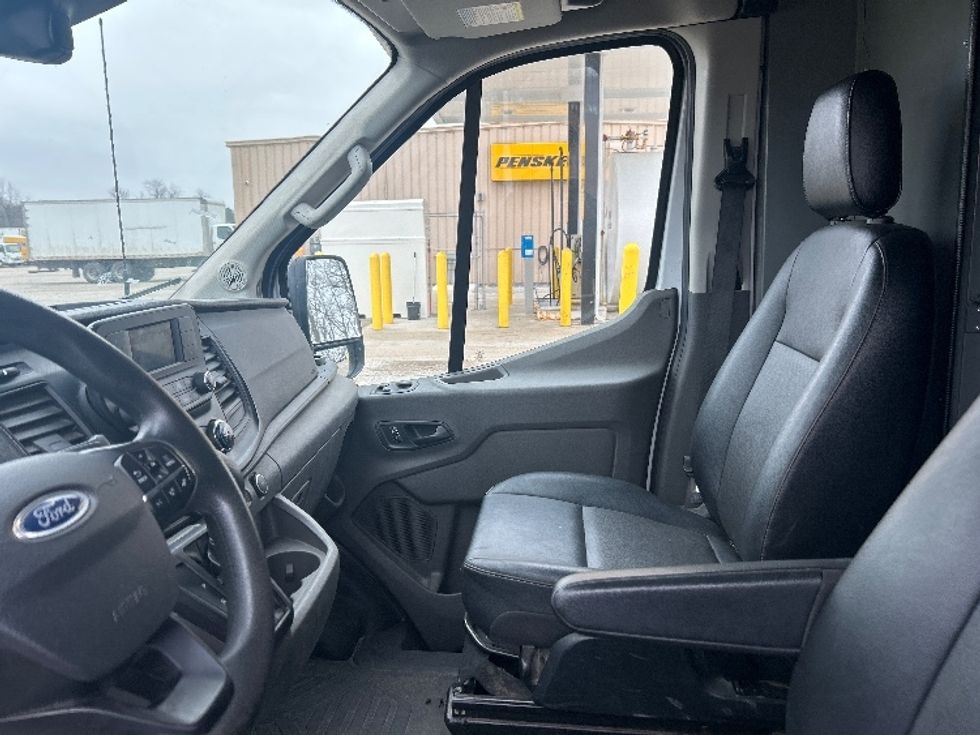 Cargo Van (Panel Van)-Light and Medium Duty Trucks-Ford-2022-Transit 250-Kalamazoo-MI-109,750\n\t\tmiles-$ 34,500 - Image 19