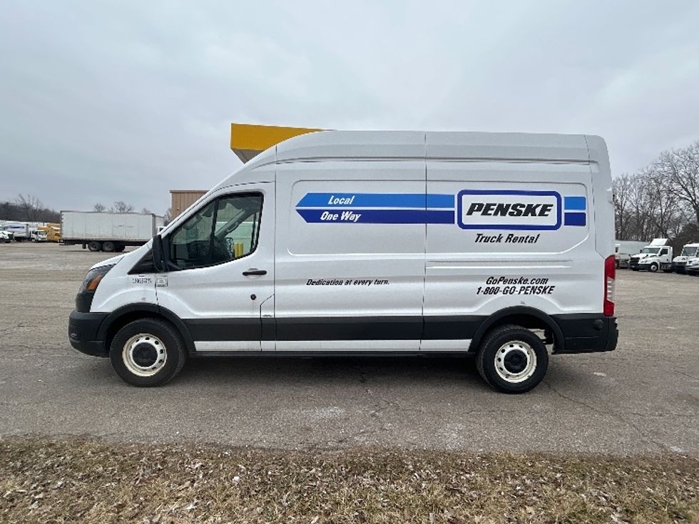 Cargo Van (Panel Van)-Light and Medium Duty Trucks-Ford-2022-Transit 250-Kalamazoo-MI-109,750\n\t\tmiles-$ 34,500 - Image 4