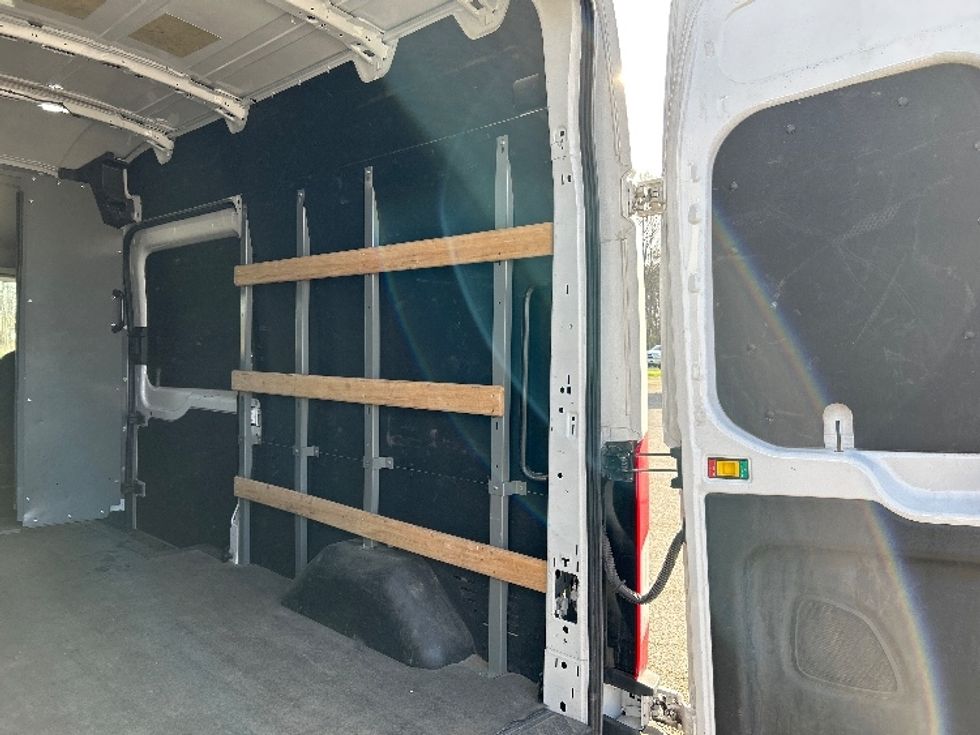 Cargo Van (Panel Van)-Light and Medium Duty Trucks-Ford-2022-Transit 250-Kalamazoo-MI-81,854\n\t\tmiles-$ 38,250 - Image 11