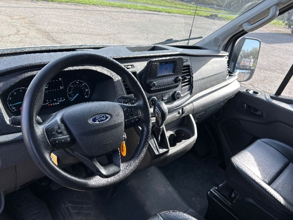 Cargo Van (Panel Van)-Light and Medium Duty Trucks-Ford-2022-Transit 250-Kalamazoo-MI-81,854\n\t\tmiles-$ 38,250 - Image 16