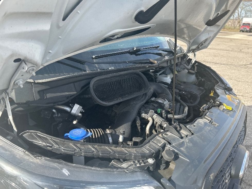 Cargo Van (Panel Van)-Light and Medium Duty Trucks-Ford-2022-Transit 250-Kalamazoo-MI-81,854\n\t\tmiles-$ 38,250 - Image 22