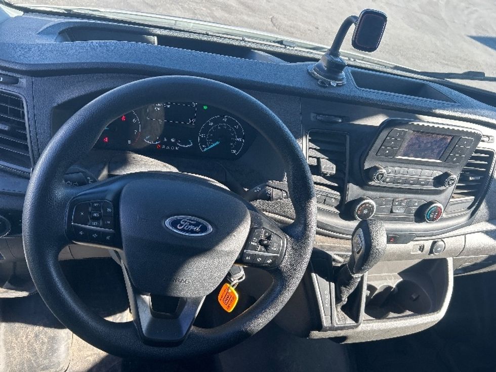 Cargo Van (Panel Van)-Light and Medium Duty Trucks-Ford-2022-Transit 250-Kansas City-MO-109,965\n\t\tmiles-$ 30,500 - Image 16