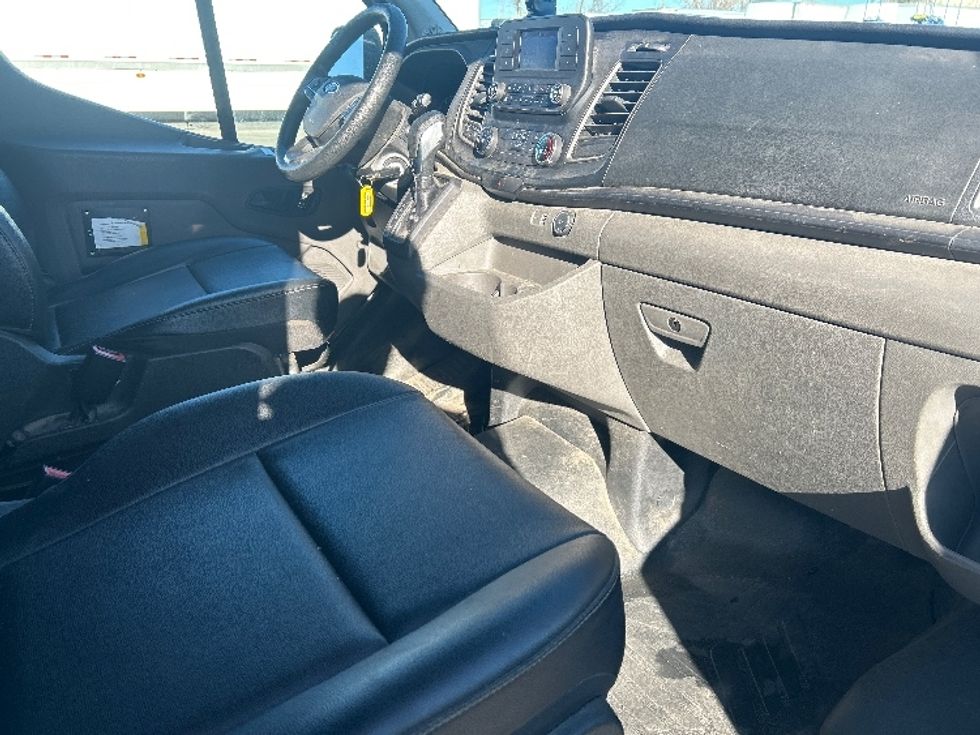 Cargo Van (Panel Van)-Light and Medium Duty Trucks-Ford-2022-Transit 250-Kansas City-MO-109,965\n\t\tmiles-$ 30,500 - Image 21