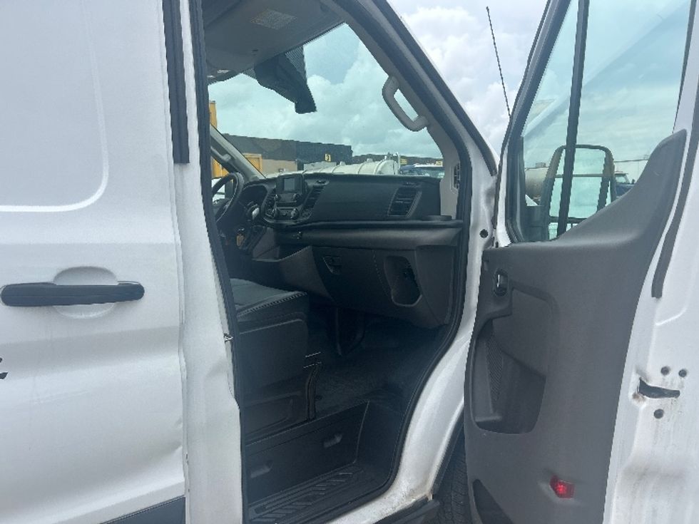 Cargo Van (Panel Van)-Light and Medium Duty Trucks-Ford-2022-Transit 250-Katy-TX-96,579\n\t\tmiles-$ 37,750 - Image 17