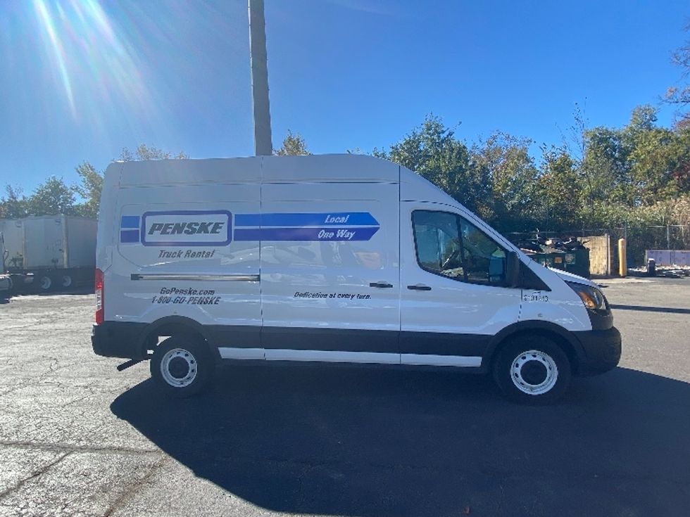 Cargo Van (Panel Van)-Light and Medium Duty Trucks-Ford-2022-Transit 250-Kearny-NJ-105,182\n\t\tmiles-$ 32,750 - Image 14