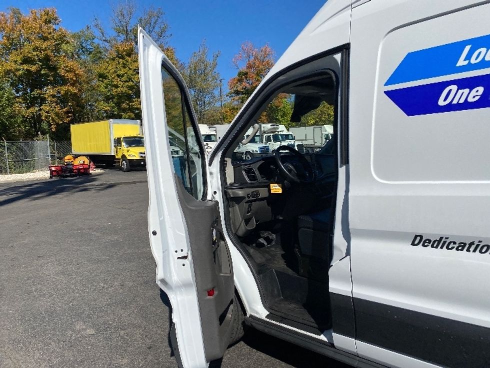 Cargo Van (Panel Van)-Light and Medium Duty Trucks-Ford-2022-Transit 250-Kearny-NJ-105,182\n\t\tmiles-$ 32,750 - Image 15