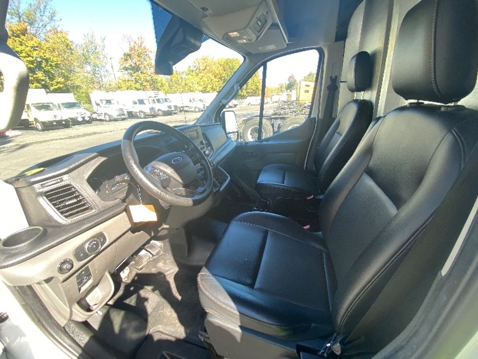 Cargo Van (Panel Van)-Light and Medium Duty Trucks-Ford-2022-Transit 250-Kearny-NJ-105,182\n\t\tmiles-$ 32,750 - Image 16