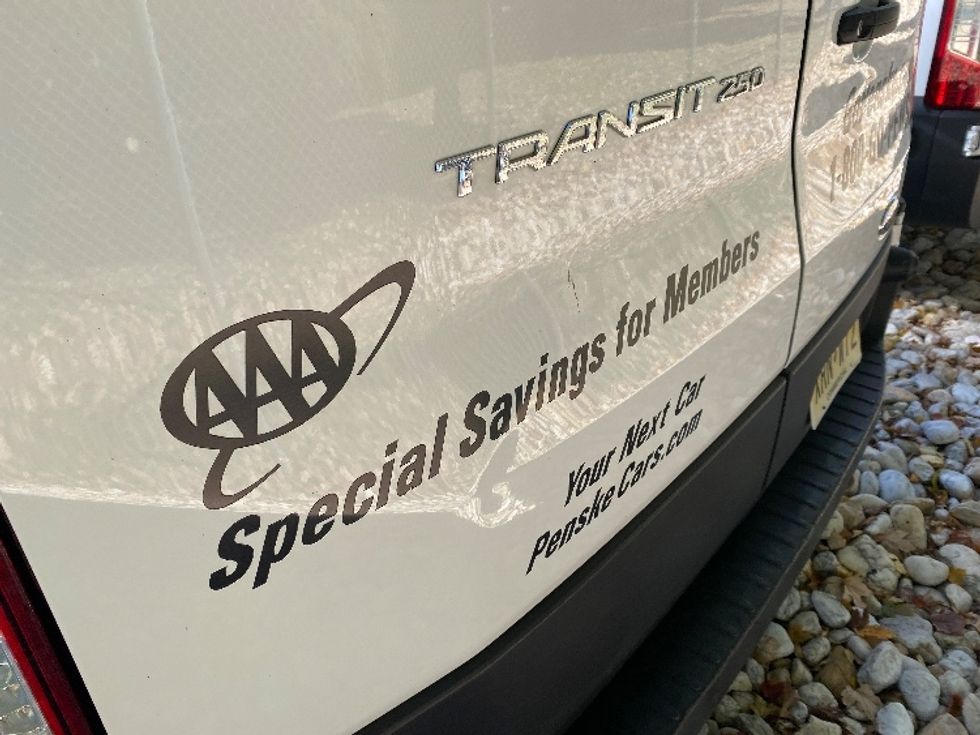 Cargo Van (Panel Van)-Light and Medium Duty Trucks-Ford-2022-Transit 250-Kearny-NJ-105,182\n\t\tmiles-$ 32,750 - Image 24