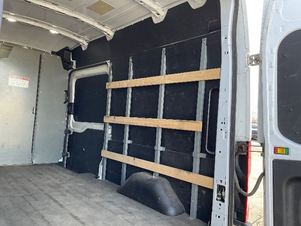 Cargo Van (Panel Van)-Light and Medium Duty Trucks-Ford-2022-Transit 250-Kentwood-MI-104,812\n\t\tmiles-$ 33,750 - Image 10