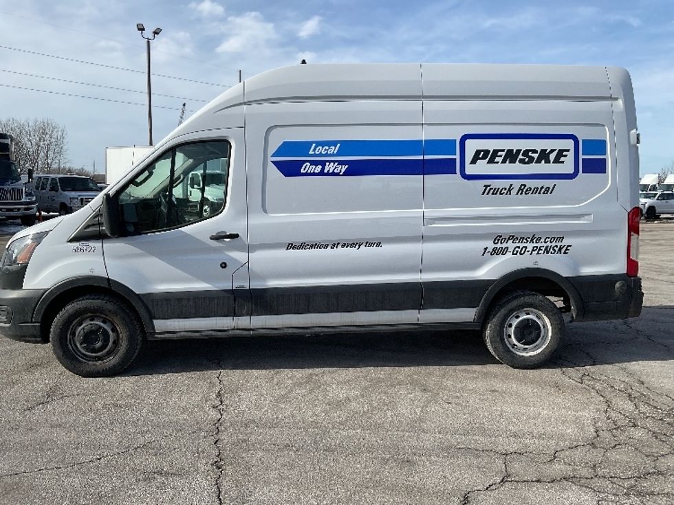 Cargo Van (Panel Van)-Light and Medium Duty Trucks-Ford-2022-Transit 250-Kentwood-MI-104,812\n\t\tmiles-$ 33,750 - Image 4
