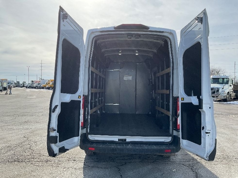 Cargo Van (Panel Van)-Light and Medium Duty Trucks-Ford-2022-Transit 250-Kentwood-MI-104,812\n\t\tmiles-$ 33,750 - Image 8