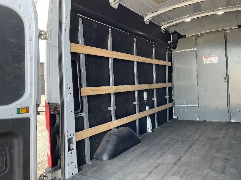Cargo Van (Panel Van)-Light and Medium Duty Trucks-Ford-2022-Transit 250-Kentwood-MI-104,812\n\t\tmiles-$ 33,750 - Image 9