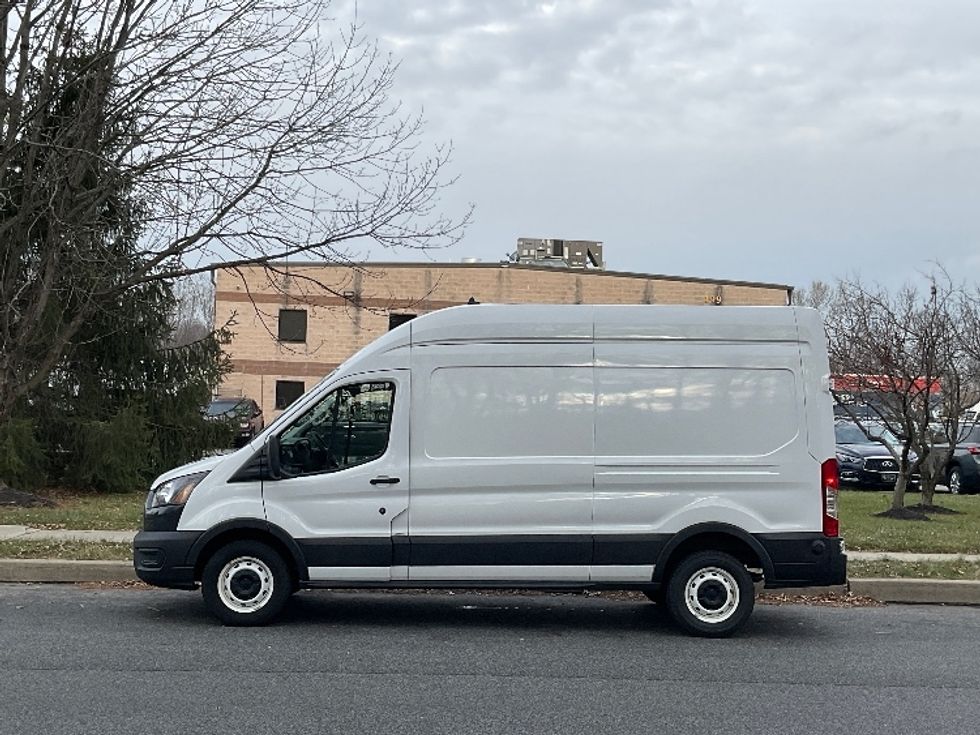 Cargo Van (Panel Van)-Light and Medium Duty Trucks-Ford-2022-Transit 250-King Of Prussia-PA-37,586\n\t\tmiles-$ 40,250 - Image 4