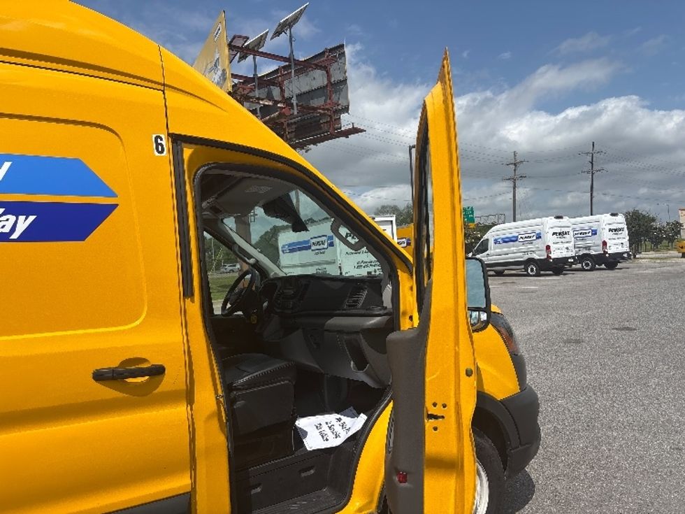 Cargo Van (Panel Van)-Light and Medium Duty Trucks-Ford-2022-Transit 250-Lafayette-LA-55,917\n\t\tmiles-$ 35,250 - Image 20