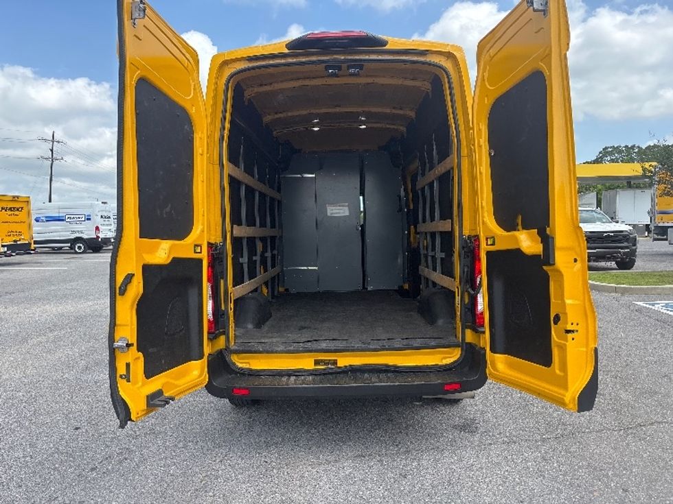 Cargo Van (Panel Van)-Light and Medium Duty Trucks-Ford-2022-Transit 250-Lafayette-LA-55,917\n\t\tmiles-$ 35,250 - Image 8