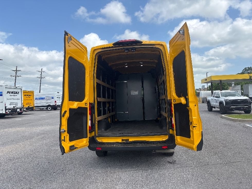 Cargo Van (Panel Van)-Light and Medium Duty Trucks-Ford-2022-Transit 250-Lafayette-LA-55,917\n\t\tmiles-$ 35,250 - Image 9