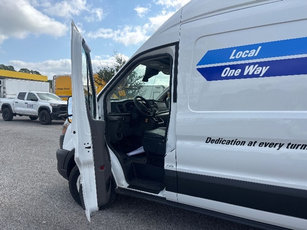 Cargo Van (Panel Van)-Light and Medium Duty Trucks-Ford-2022-Transit 250-Lafayette-LA-56,545\n\t\tmiles-$ 40,000 - Image 16