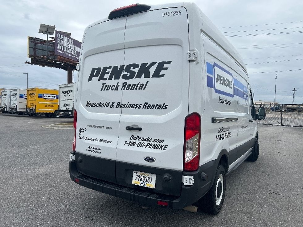 Cargo Van (Panel Van)-Light and Medium Duty Trucks-Ford-2022-Transit 250-Lafayette-LA-65,994\n\t\tmiles-$ 39,250 - Image 11