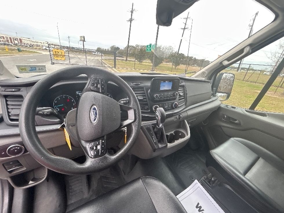Cargo Van (Panel Van)-Light and Medium Duty Trucks-Ford-2022-Transit 250-Lafayette-LA-65,994\n\t\tmiles-$ 39,250 - Image 14
