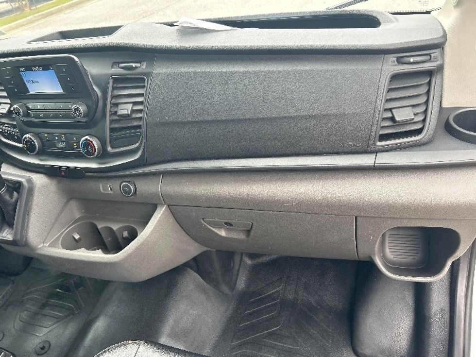 Cargo Van (Panel Van)-Light and Medium Duty Trucks-Ford-2022-Transit 250-Lafayette-LA-65,994\n\t\tmiles-$ 39,250 - Image 18