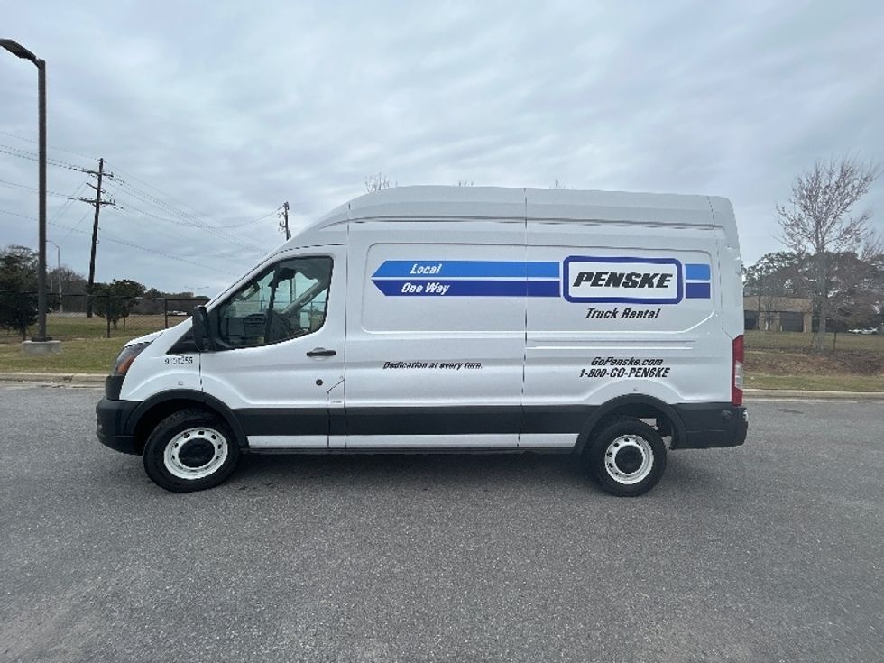 Cargo Van (Panel Van)-Light and Medium Duty Trucks-Ford-2022-Transit 250-Lafayette-LA-65,994\n\t\tmiles-$ 39,250 - Image 4
