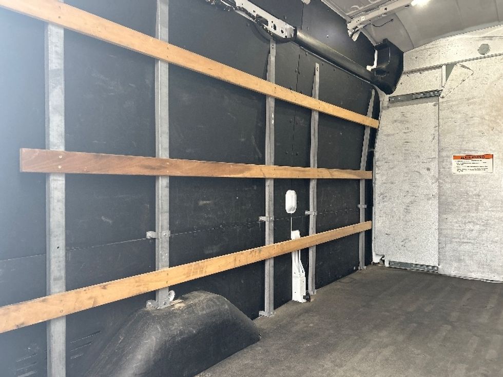 Cargo Van (Panel Van)-Light and Medium Duty Trucks-Ford-2022-Transit 250-Lafayette-LA-65,994\n\t\tmiles-$ 39,250 - Image 9