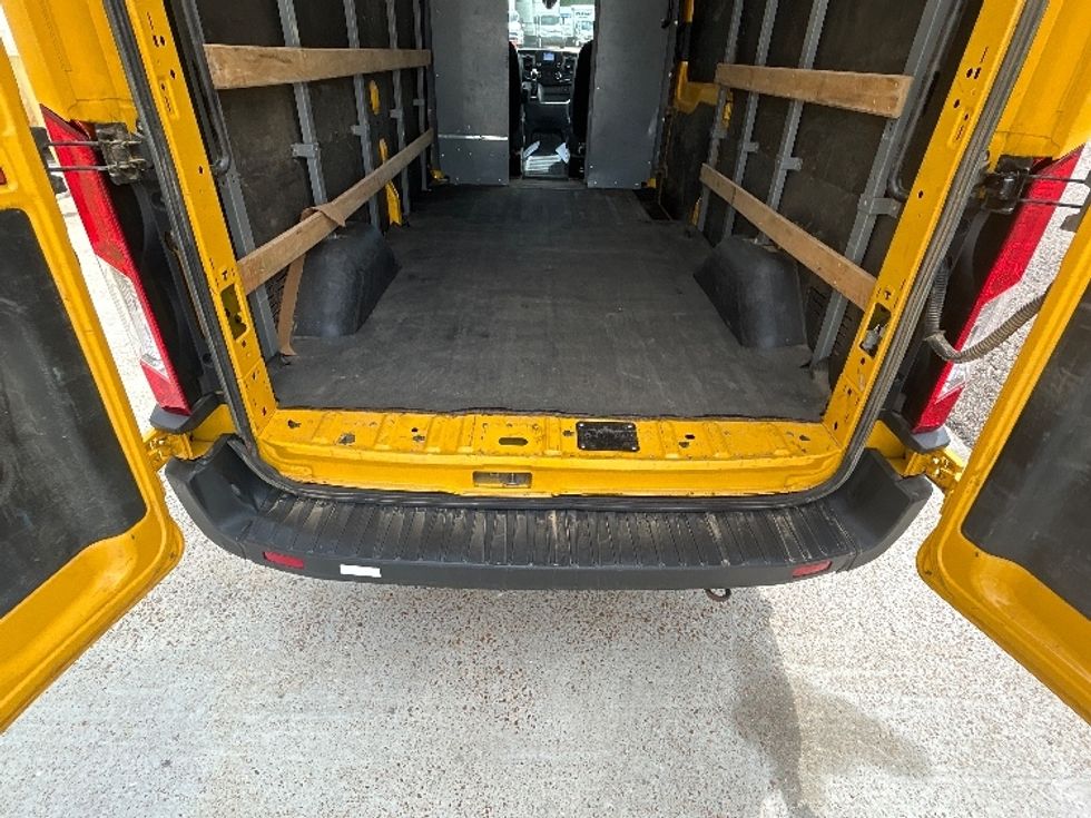 Cargo Van (Panel Van)-Light and Medium Duty Trucks-Ford-2022-Transit 250-Lafayette-LA-71,283\n\t\tmiles-$ 34,500 - Image 8
