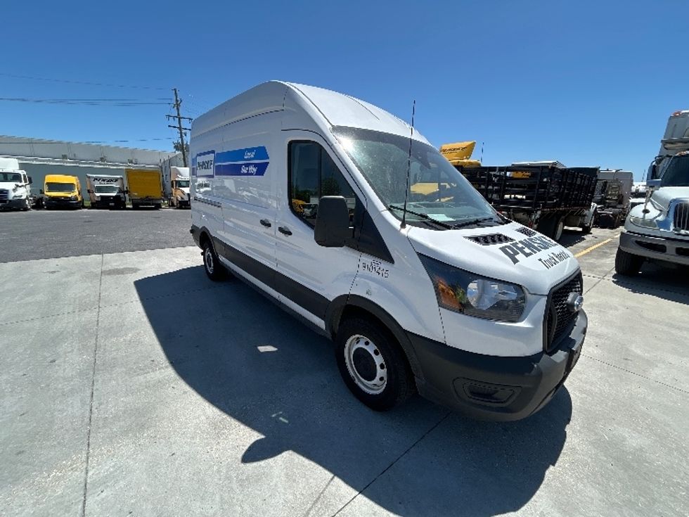 Cargo Van (Panel Van)-Light and Medium Duty Trucks-Ford-2022-Transit 250-Lafayette-LA-87,569\n\t\tmiles-$ 37,000 - Image 1