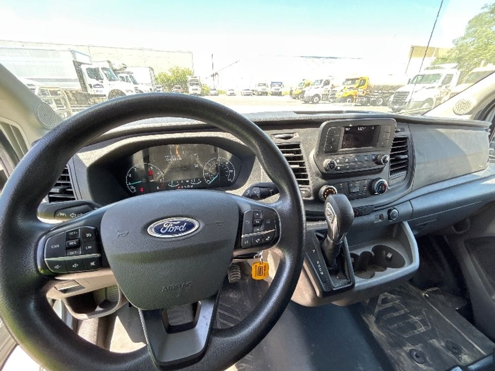 Cargo Van (Panel Van)-Light and Medium Duty Trucks-Ford-2022-Transit 250-Lafayette-LA-87,569\n\t\tmiles-$ 37,000 - Image 16