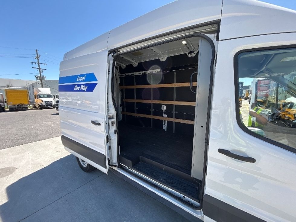 Cargo Van (Panel Van)-Light and Medium Duty Trucks-Ford-2022-Transit 250-Lafayette-LA-87,569\n\t\tmiles-$ 37,000 - Image 23